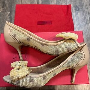 Valentino Garavani Nude Raffia Bow Pumps Peep Toe Shoes Polka Dot Heels Size 8